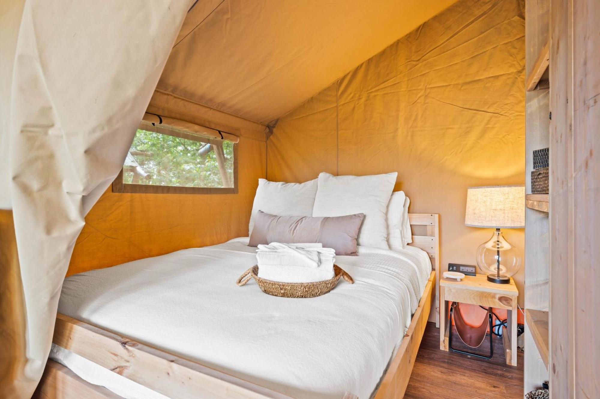 The Lodges At Eden Reserve - Safari Tents Williamstown Dış mekan fotoğraf